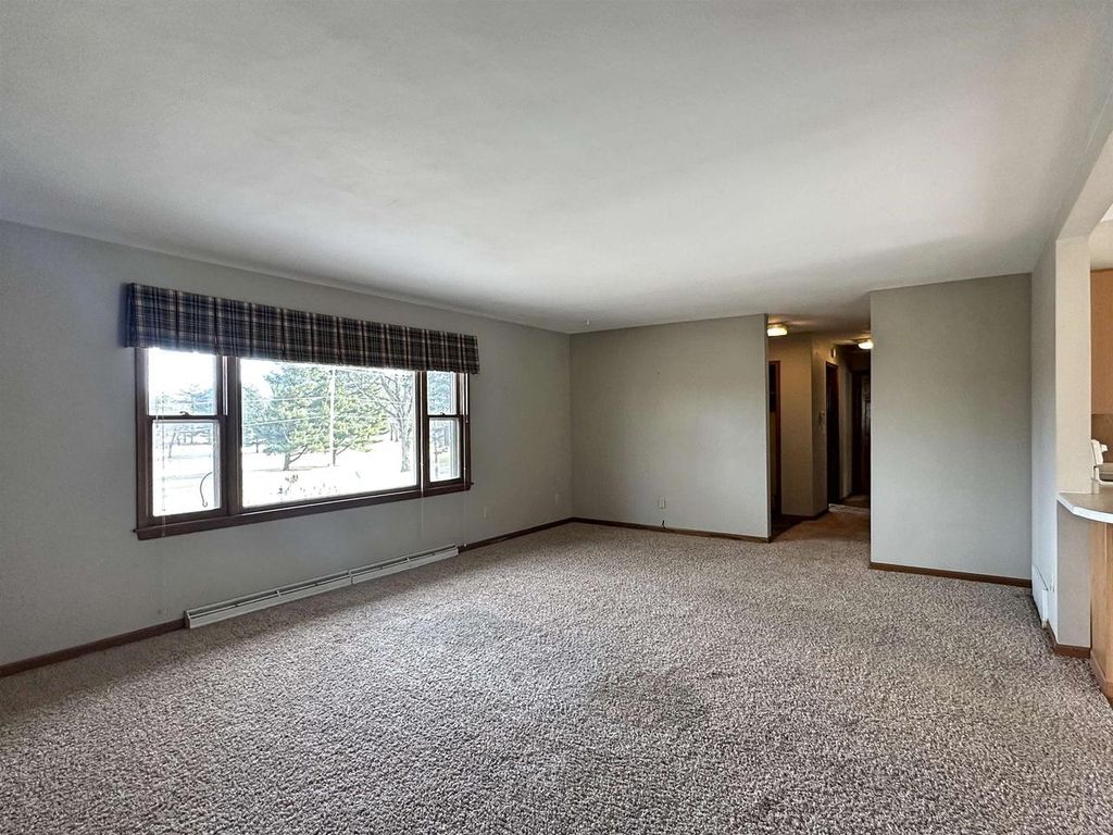 Photo of 2539 N County Road E Rd, Janesville, WI 53548 (MLS # 2015012)