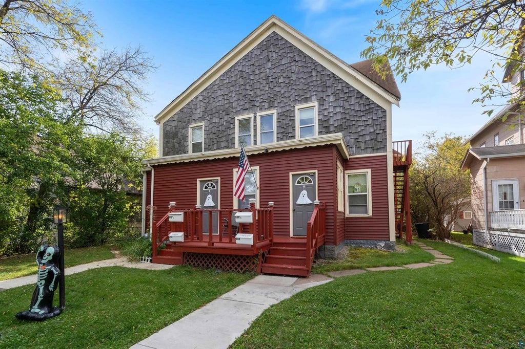 Photo of 608-610 E 7th STREET, Superior, WI 54880 (MLS # 6128485)