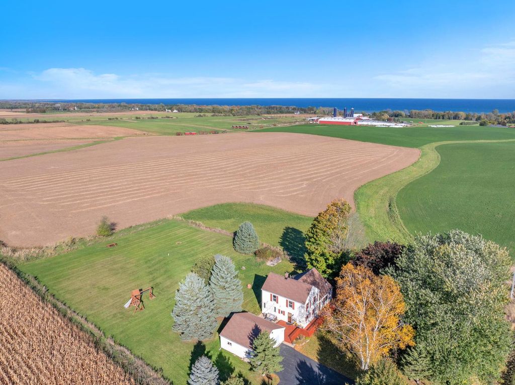 Photo of 484 County Road D, Belgium, WI 53004 (MLS # 1940692)