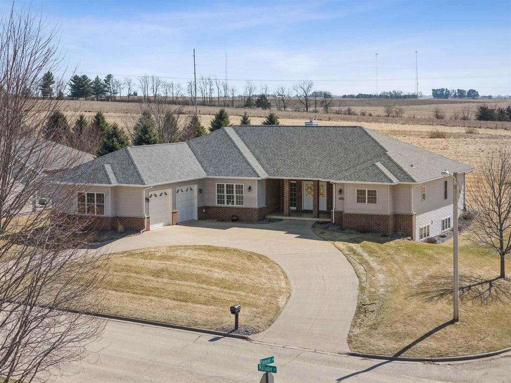 Photo of 1175 Matador DRIVE, Platteville, WI 53818 (MLS # 2018162)