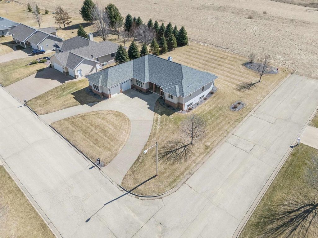 Photo of 1175 Matador DRIVE, Platteville, WI 53818 (MLS # 2018162)