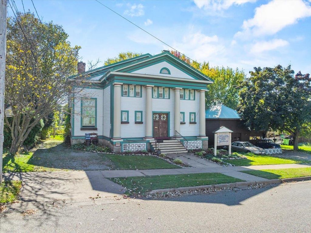 Photo of 132 E 4th STREET, Neillsville, WI 54456 (MLS # 22505085)