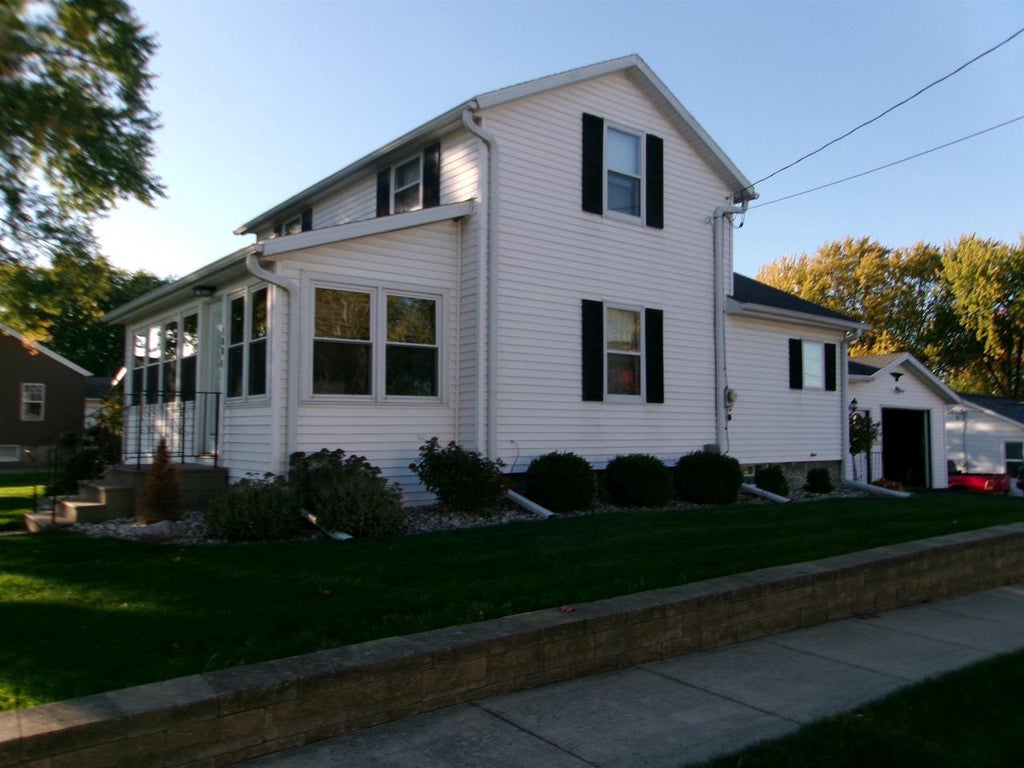 Photo of 100 TAYLOR STREET, Waupun, WI 53963 (MLS # 2034581)