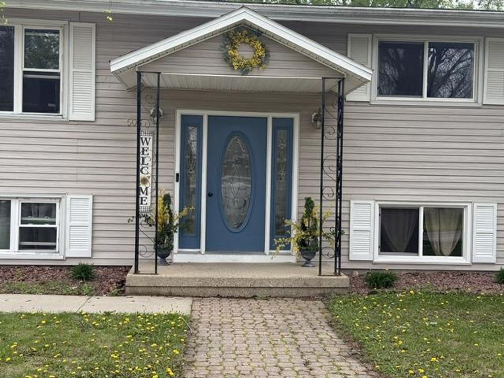 Photo of 506 Hart DRIVE, Clinton, WI 53525 (MLS # 2021607)