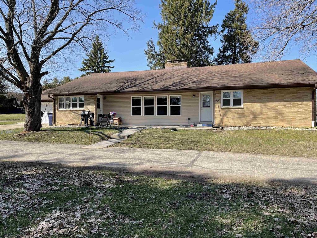Photo of 401-403 Mineral Point COURT, Janesville, WI 53548 (MLS # 2019525)