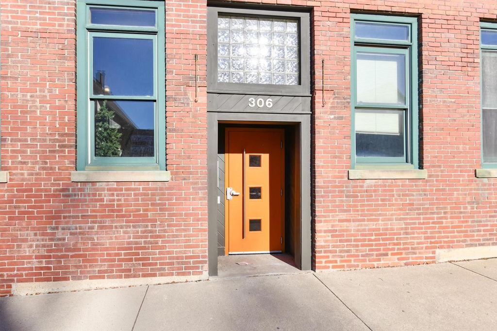 Photo of 306 E Lincoln AVENUE #2, Milwaukee, WI 53207 (MLS # 1947256)