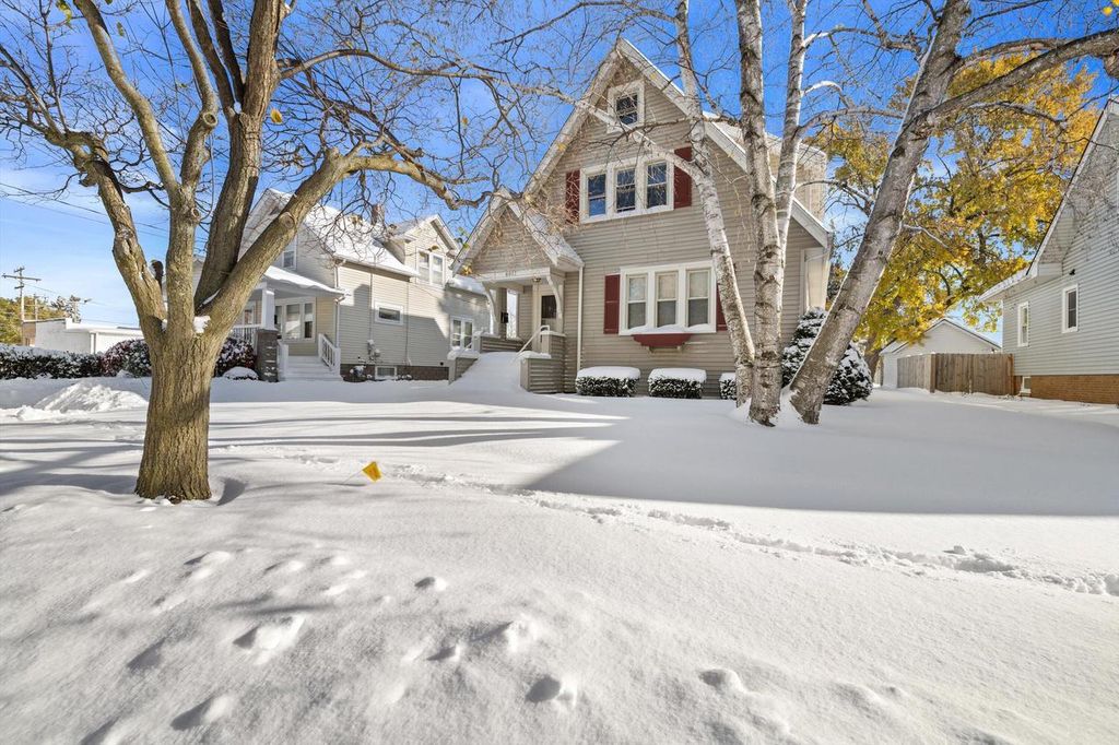 Photo of 6017 35th AVENUE, Kenosha, WI 53142 (MLS # 1942585)