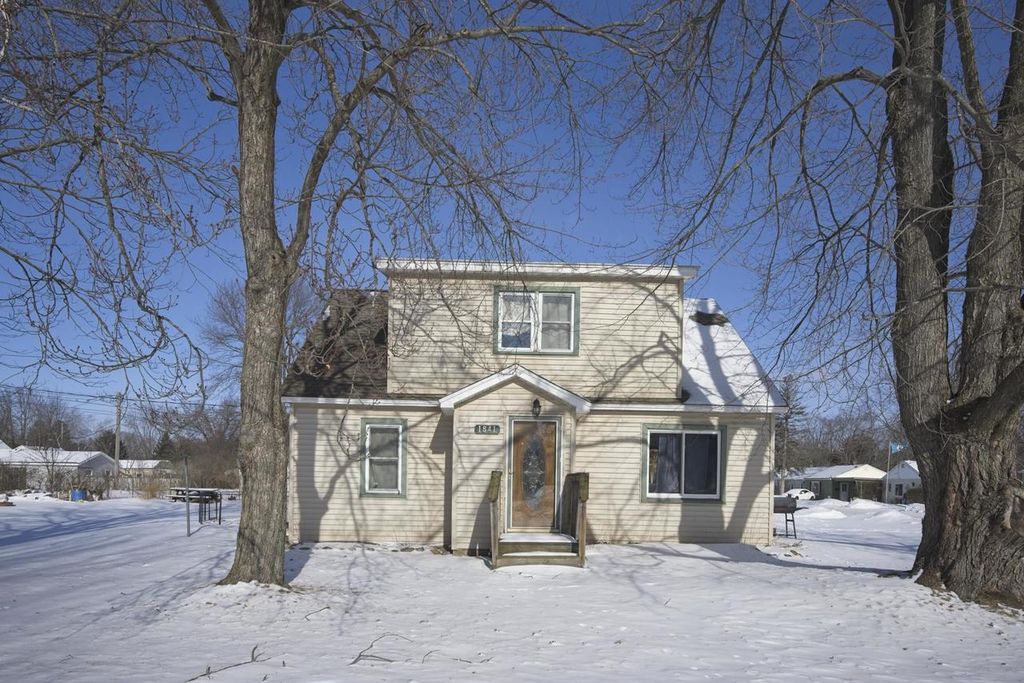 Photo of 1841 Oak STREET, Wisconsin Rapids, WI 54494 (MLS # 22600324)