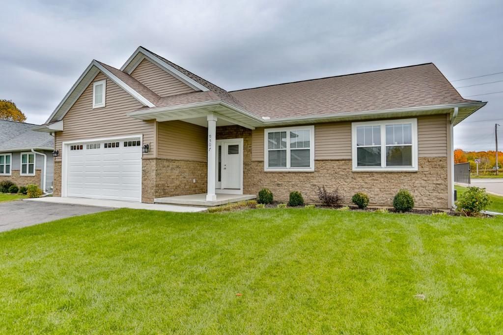 Photo of 9507 Excalibur DRIVE, Weston, WI 54476 (MLS # 22505007)