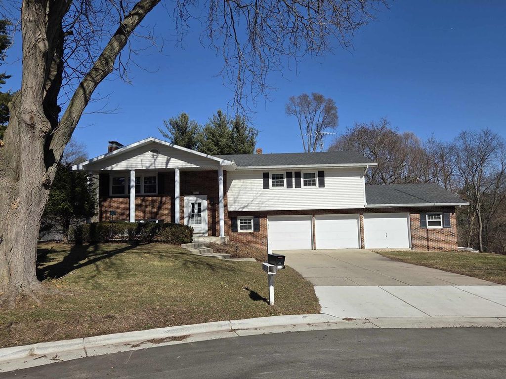 Photo of 3221 Dover COURT, Janesville, WI 53546 (MLS # 2018057)