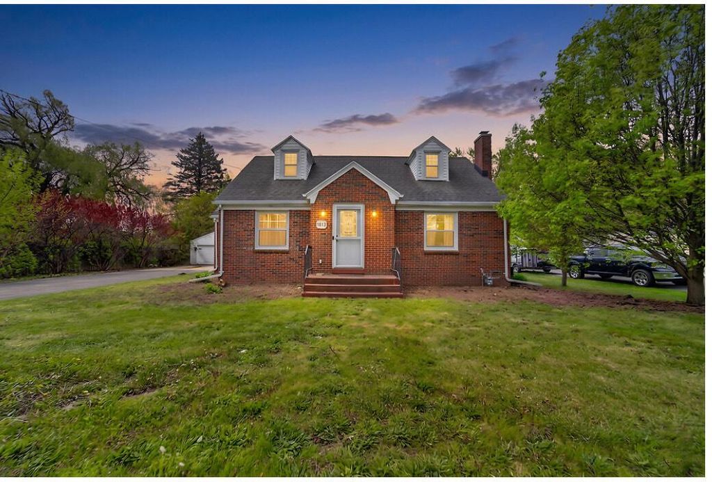 Photo of 1815 4 mile ROAD, Racine, WI 53402 (MLS # 1962552)