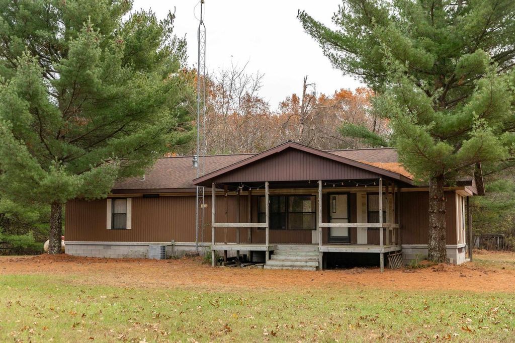 Photo of N8604 17th AVENUE, Neshkoro, WI 54960 (MLS # 2012186)