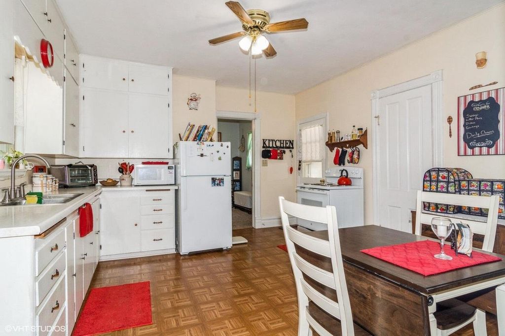 Photo of 314 E Maple AVENUE, Beaver Dam, WI 53916 (MLS # 1956323)