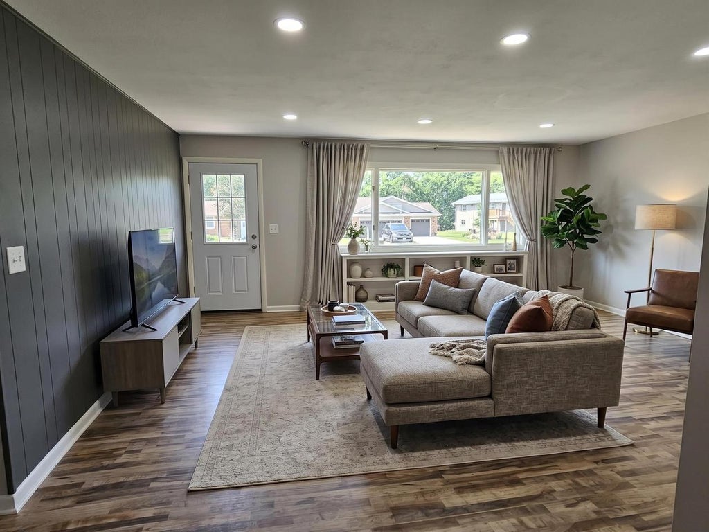 Photo of 2110 W Memorial DRIVE, Janesville, WI 53548 (MLS # 2028119)