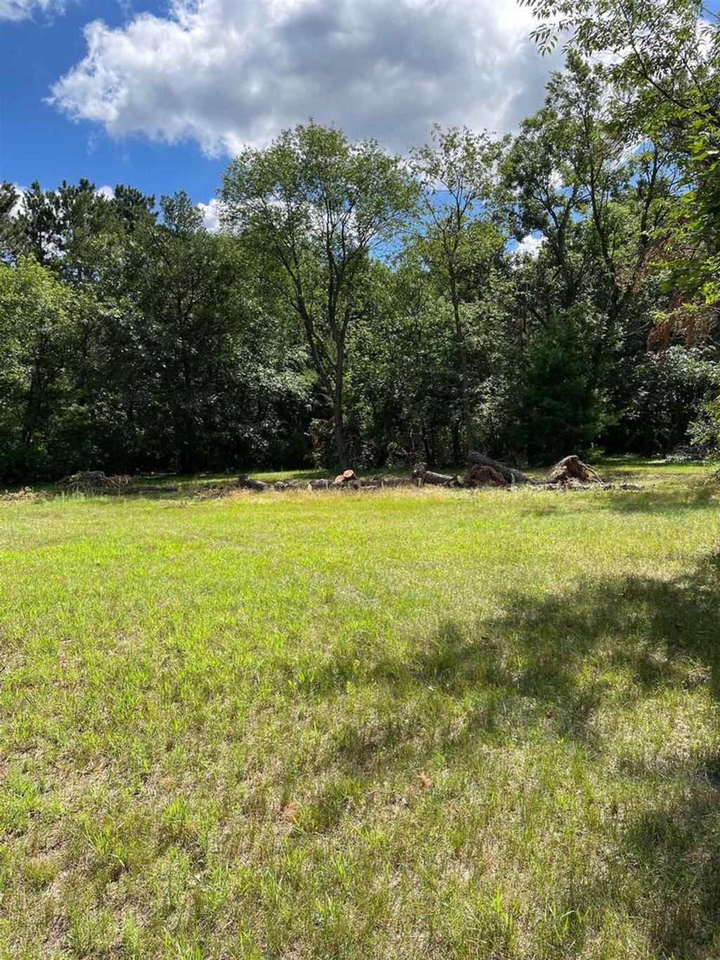 Photo of 18850 North Hills DRIVE #Lt3, Brookfield, WI 53005 (MLS # 1940602)