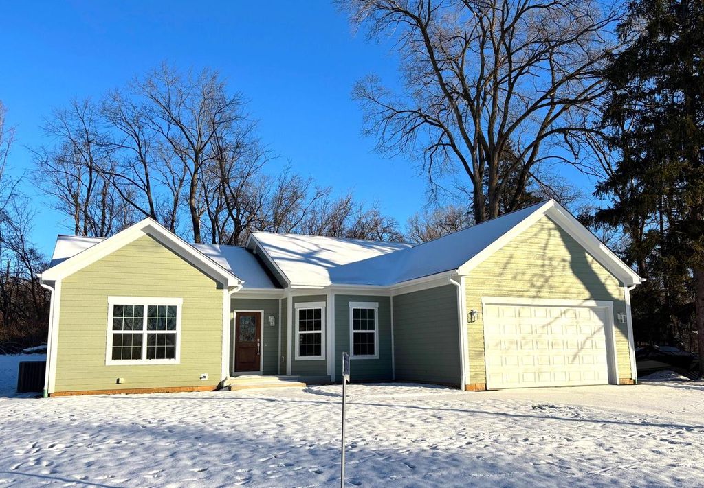 Photo of W3794 Beaver DRIVE, Lake Geneva, WI 53147 (MLS # 1946142)