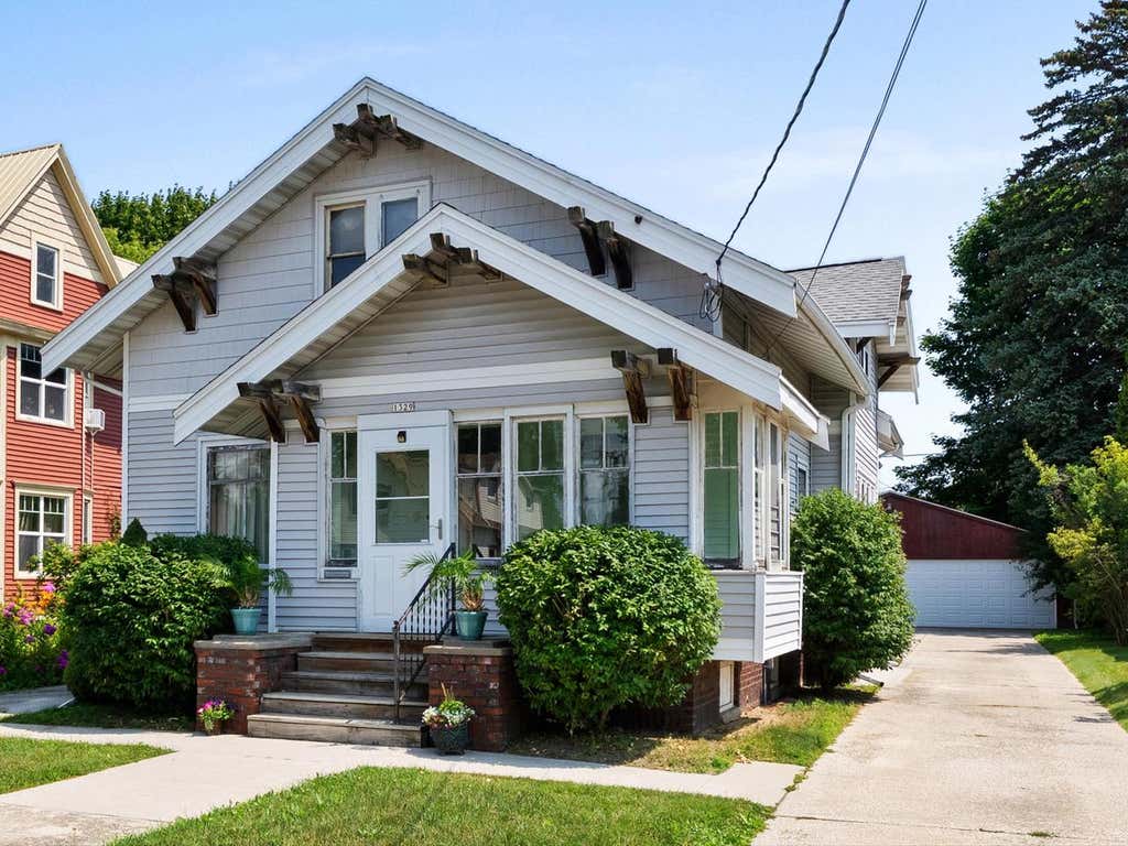 Photo of 1329 S 15th STREET, Manitowoc, WI 54220 (MLS # 1975106)