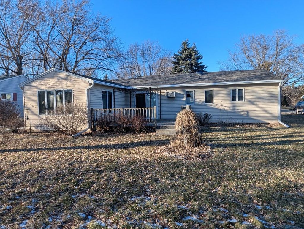 Photo of 65 Myrna Jane DRIVE, Oshkosh, WI 54902 (MLS # 50321491)