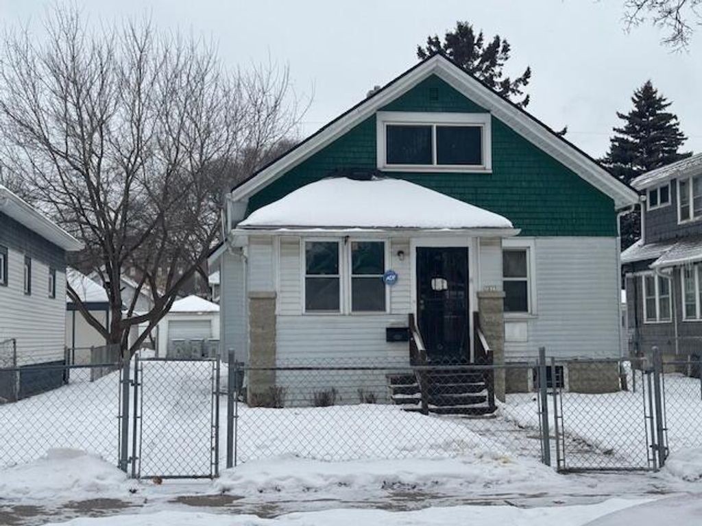 Photo of 3035 N 47th STREET, Milwaukee, WI 53210 (MLS # 1949081)