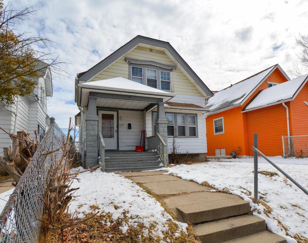 Photo of 3448 N 1st STREET, Milwaukee, WI 53212 (MLS # 1945928)