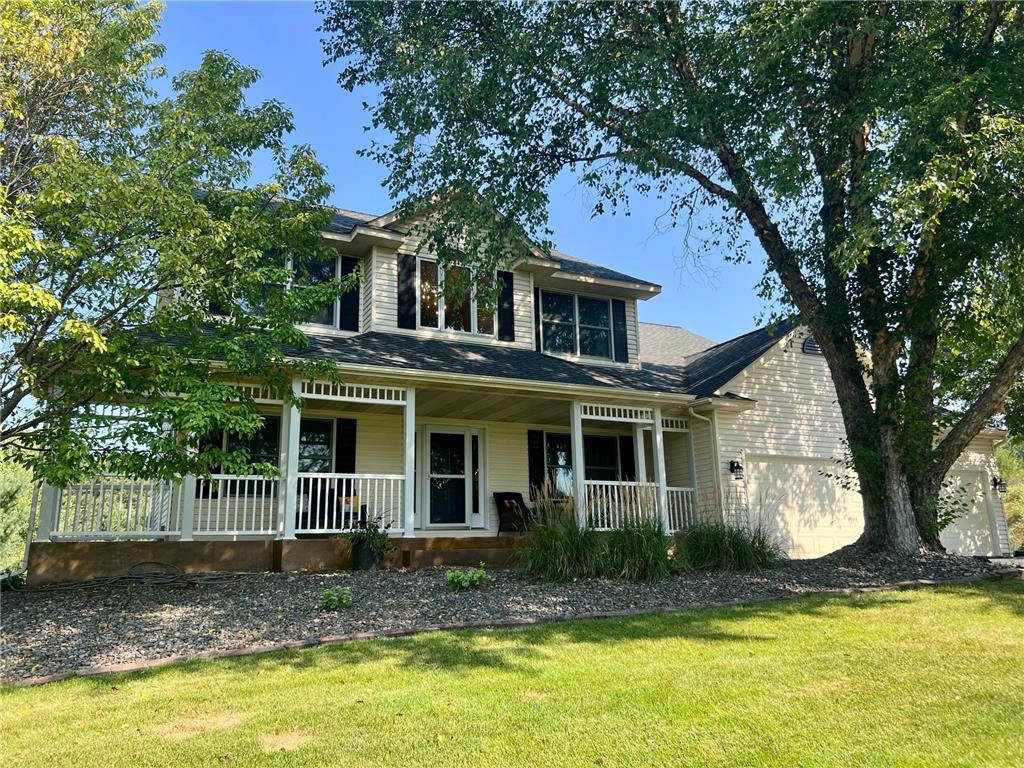 Photo of 834 Prairie Meadows DRIVE, Hudson, WI 54016 (MLS # 7134575)