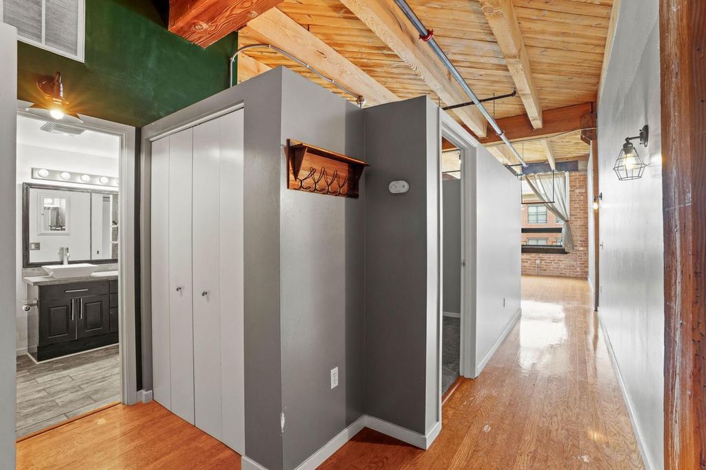 Photo of 234 E Reservoir AVENUE #506, Milwaukee, WI 53212 (MLS # 1948821)