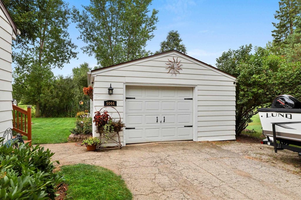 Photo of 5044 E Ronsman ROAD, New Franken, WI 54229 (MLS # 50330541)