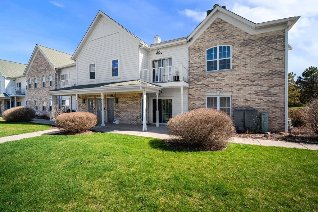 Photo of 2720 Northview ROAD #33, Waukesha, WI 53188 (MLS # 1957388)