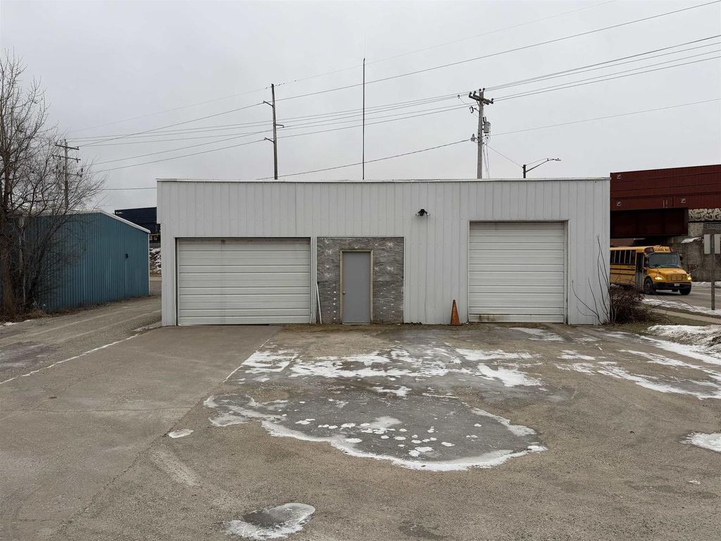 Photo of 705 Redfield STREET, Waupaca, WI 54981 (MLS # 50320125)