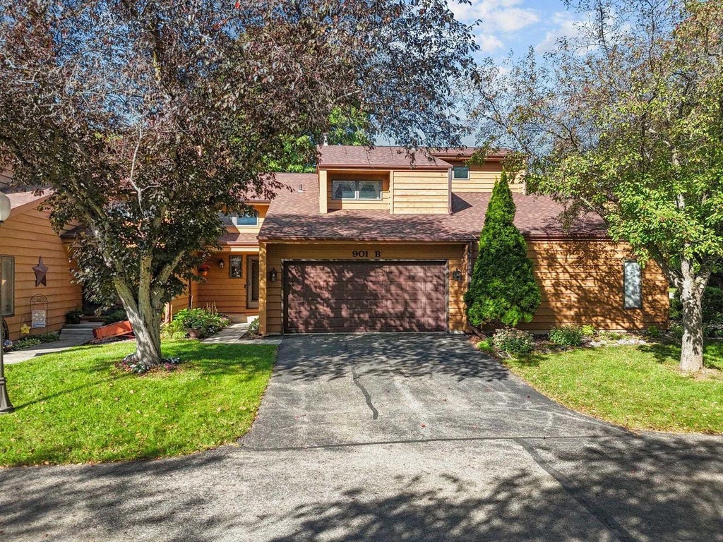 Photo of 901 E Windfield PLACE #B, Appleton, WI 54911 (MLS # 50332691)