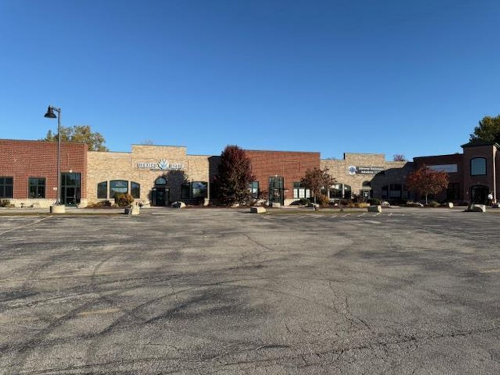 Photo of 1700 Sand Acres DRIVE #SUITE 4, De Pere, WI 54115 (MLS # 50317353)