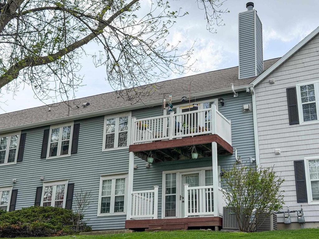 Photo of 917 Harbor House DRIVE #7, Madison, WI 53719 (MLS # 2021698)