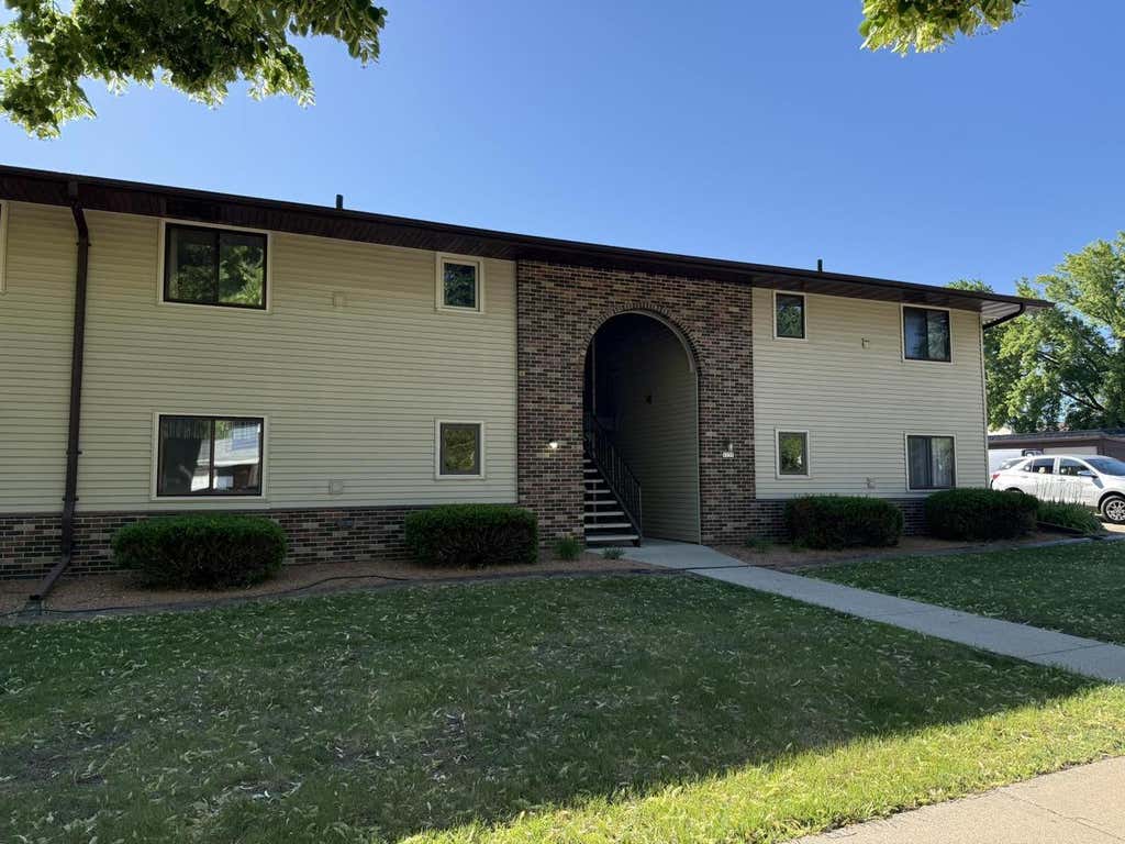 Photo of 1755 Maricopa DRIVE #B, Oshkosh, WI 54904 (MLS # 50327525)