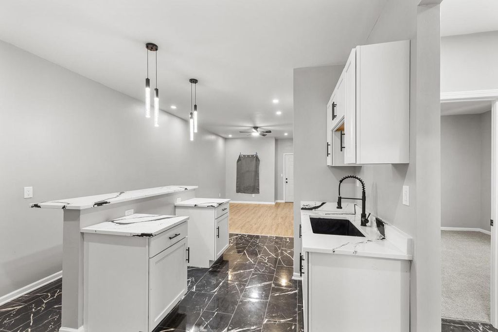 Photo of 2908 W Clarke STREET, Milwaukee, WI 53210 (MLS # 1945161)