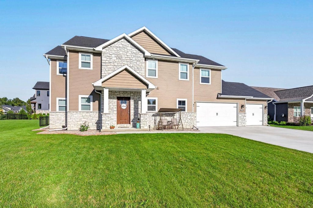 Photo of 2215 Softwind ROAD, Neenah, WI 54956 (MLS # 50332469)