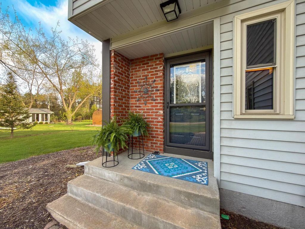 Photo of 5545 Riverview COURT, Stevens Point, WI 54482 (MLS # 22602113)