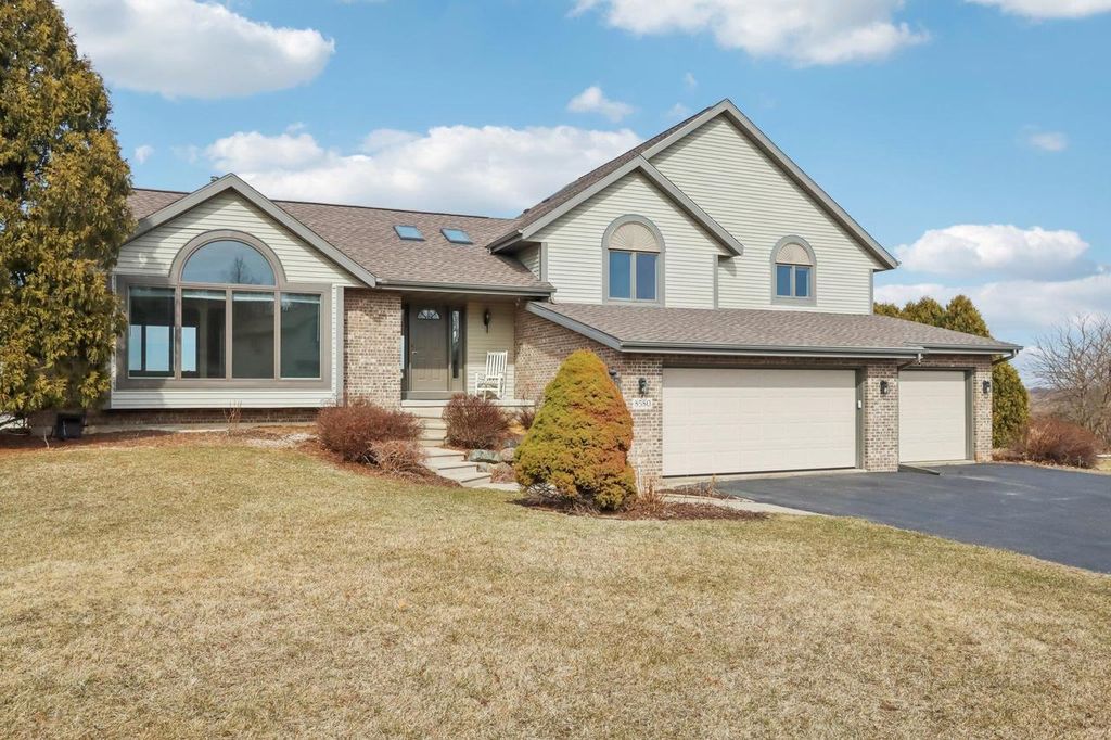Photo of 8580 Stonebrook CIRCLE, Middleton, WI 53562 (MLS # 2018194)