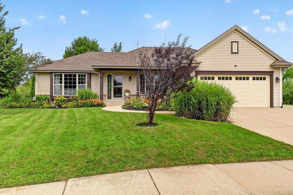 Photo of 906 Patricia COURT, Elkhorn, WI 53121 (MLS # 2030834)