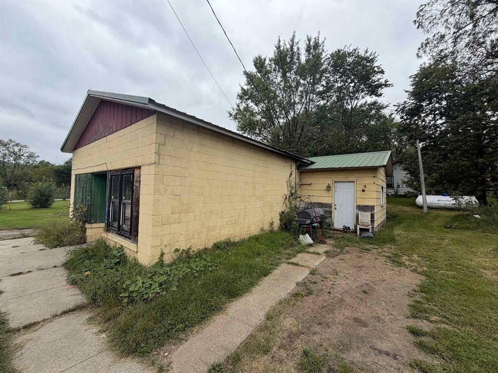 Photo of 28766 State Hwy 60 ROAD, Lone Rock, WI 53556 (MLS # 2032597)