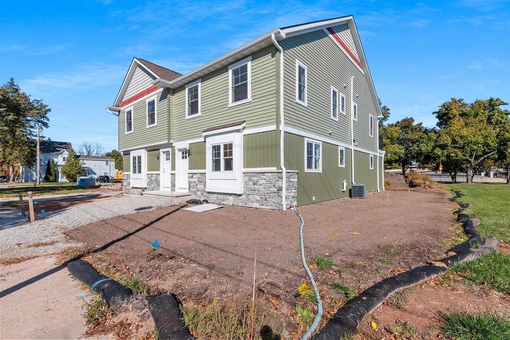 Photo of 422 4th STREET, Green Bay, WI 54303 (MLS # 50318772)