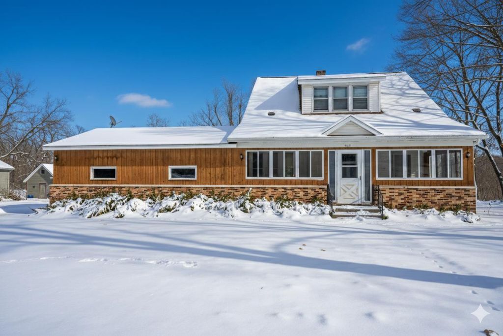 Photo of 502 S Main STREET, Necedah, WI 54646 (MLS # 2014448)