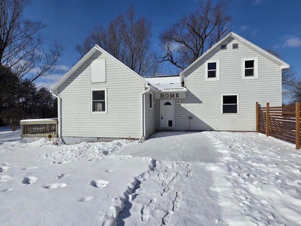 Photo of N6611 Hwy 22 ROAD, Montello, WI 53949 (MLS # 2017220)