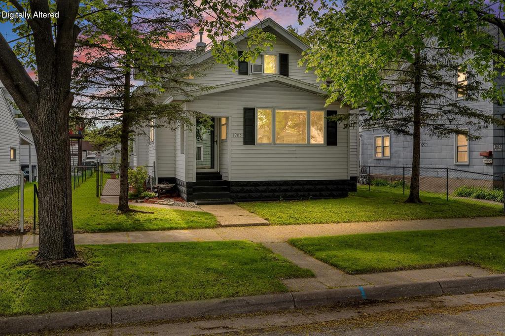 Photo of 1905 Wood STREET, La Crosse, WI 54603 (MLS # 1960355)