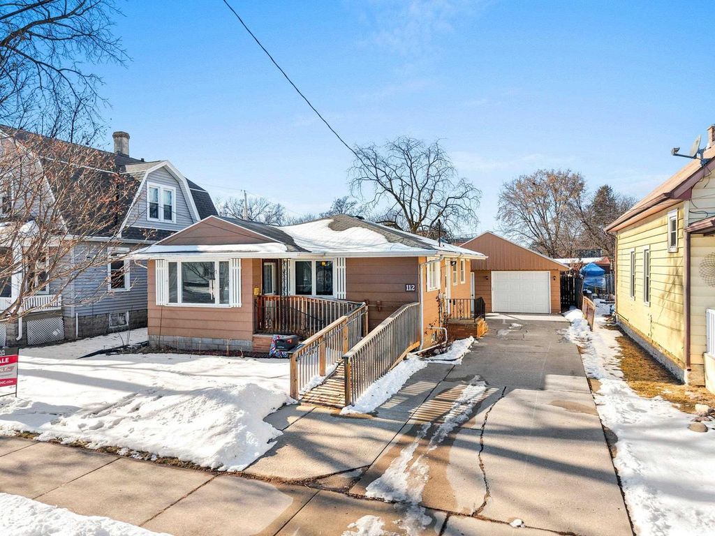 Photo of 112 Yale STREET, Green Bay, WI 54303 (MLS # 50321038)