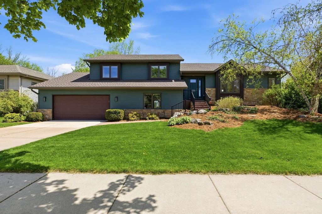 Photo of 5213 Comanche WAY, Madison, WI 53704 (MLS # 2021402)
