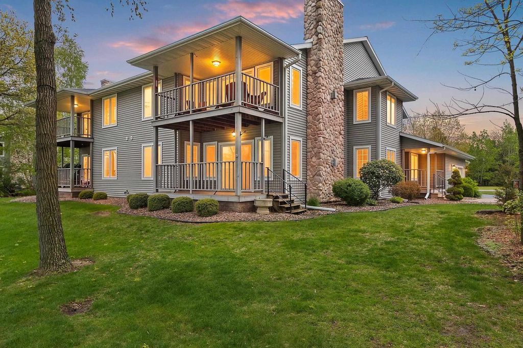 Photo of 5307 Sunset Bluff DRIVE #A, Green Bay, WI 54311 (MLS # 50325761)