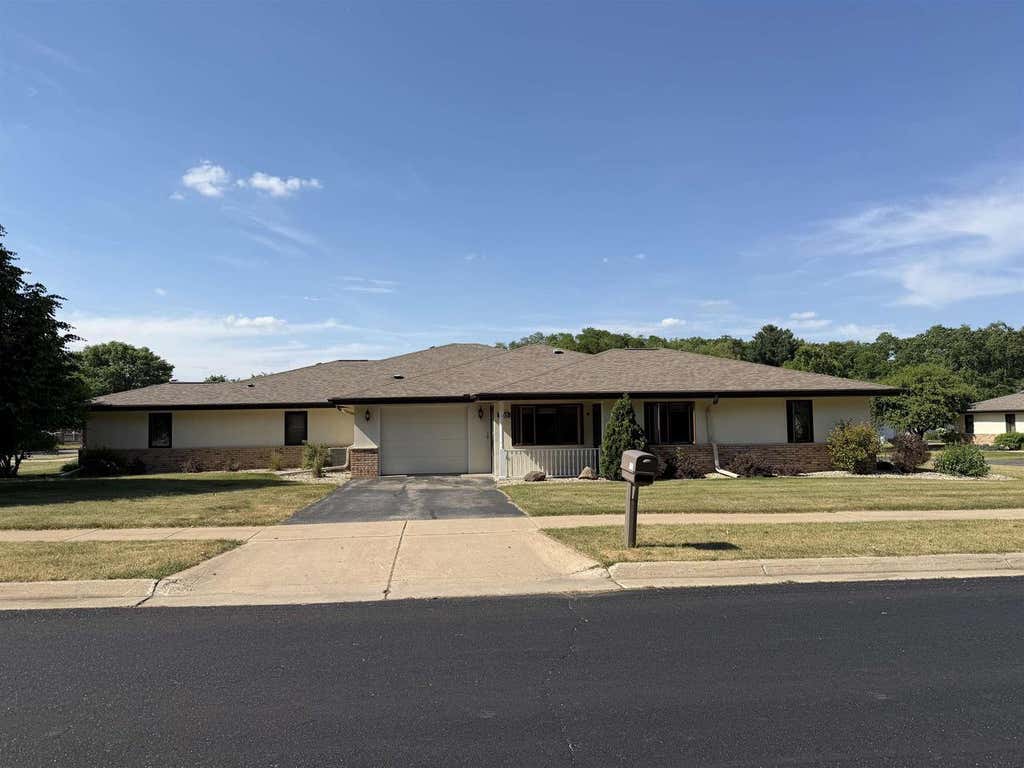 Photo of 635 W Slifer STREET #D, Portage, WI 53901 (MLS # 2025316)