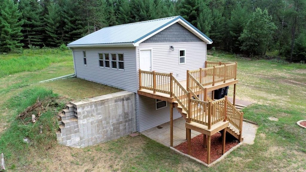 Photo of 1004 Gem COURT, Wisconsin Dells, WI 53965 (MLS # 2019559)