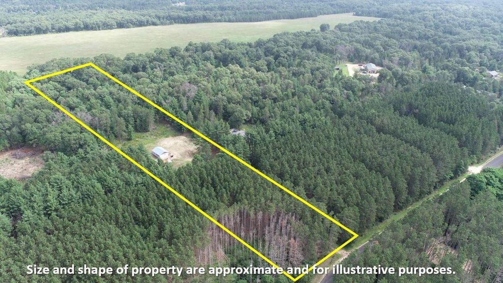 Photo of 1004 Gem COURT, Wisconsin Dells, WI 53965 (MLS # 2019559)