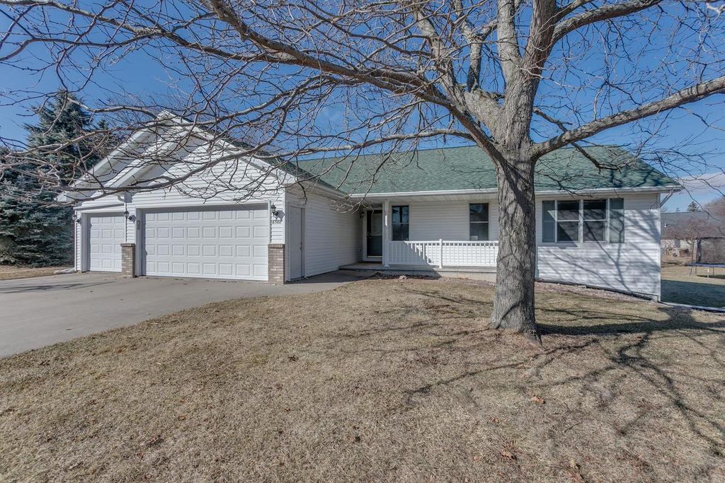 Photo of W6588 Talon DRIVE, Greenville, WI 54942 (MLS # 50321390)